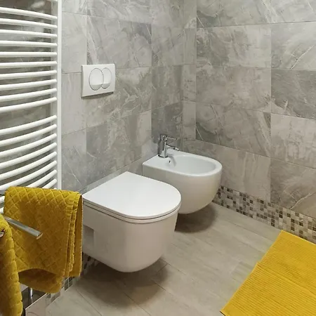 Apartment 1 Bedroom Beautiful In *